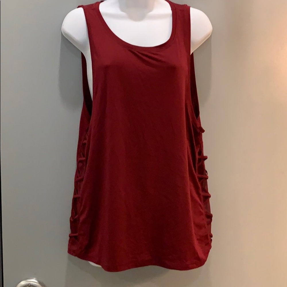 ⭐️⭐️ 2/$10 ⭐️⭐️ Victoria’s Secret Sport Tank
